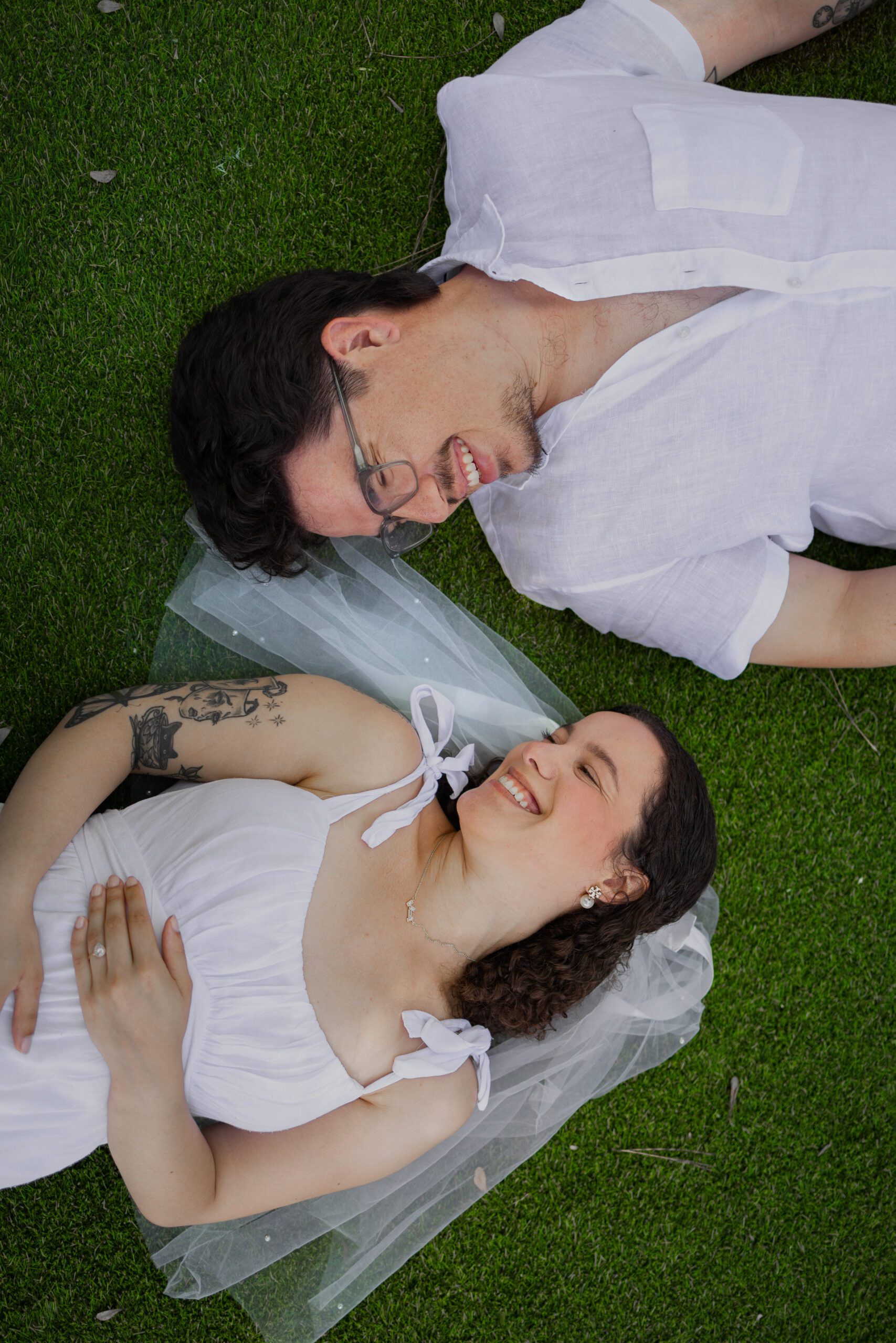 Couple eloping at the Botanical Gardens in Florida